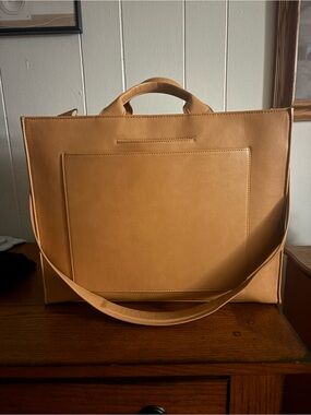 Daily Tote, vegan leather laptop bag